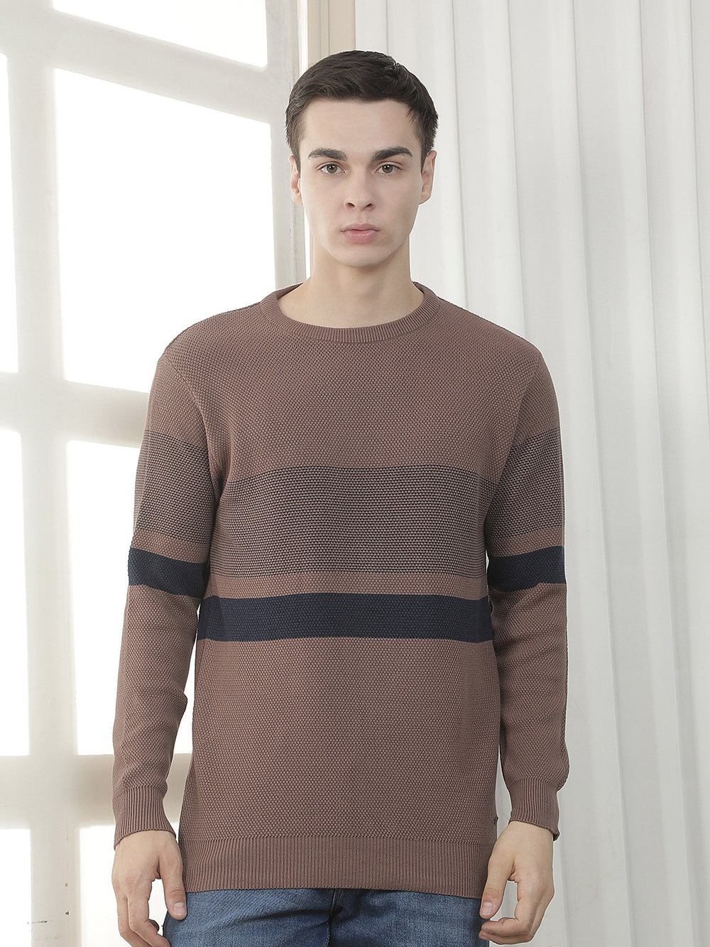 brown color-block round sweater
