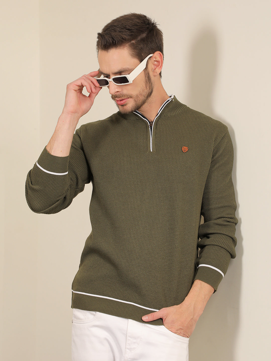 cobb mehandi self-design round neck half-zipper sweater