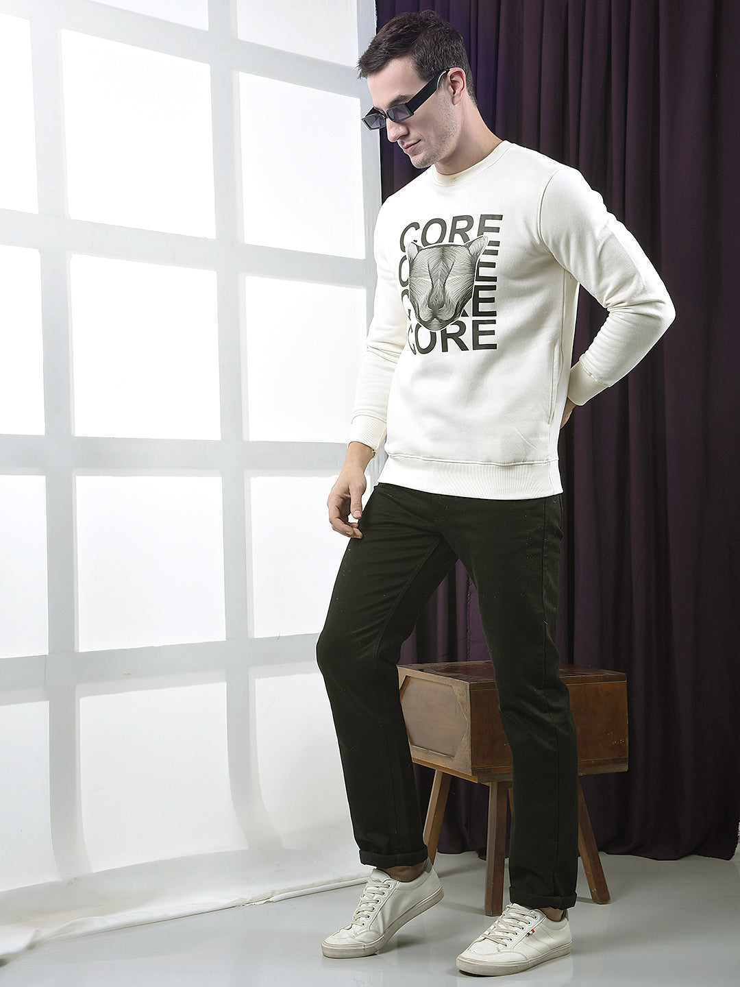 cobb off white printed round neck sweatshirt