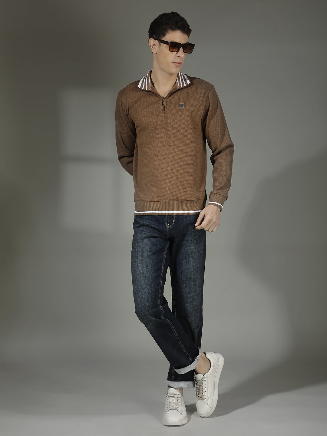 COBB BROWN SELF-DESIGN HALF-ZIPPER SWEATSHIRT