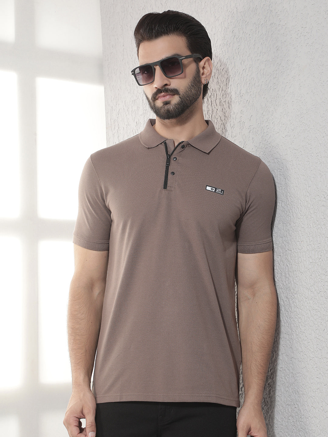 cobb brown solid polo neck t-shirt