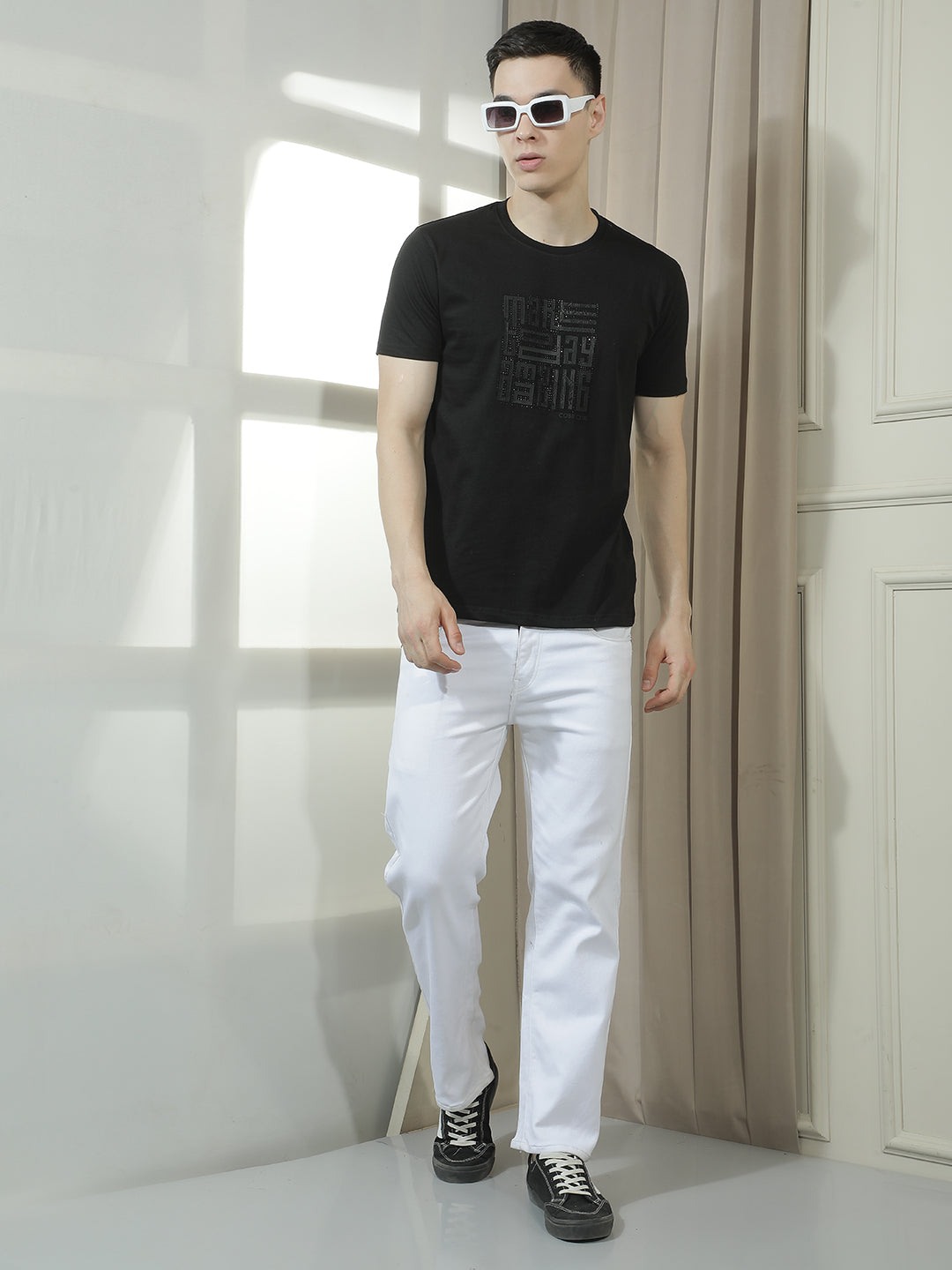 COBB BLACK PRINTED ROUND NECK T-SHIRT