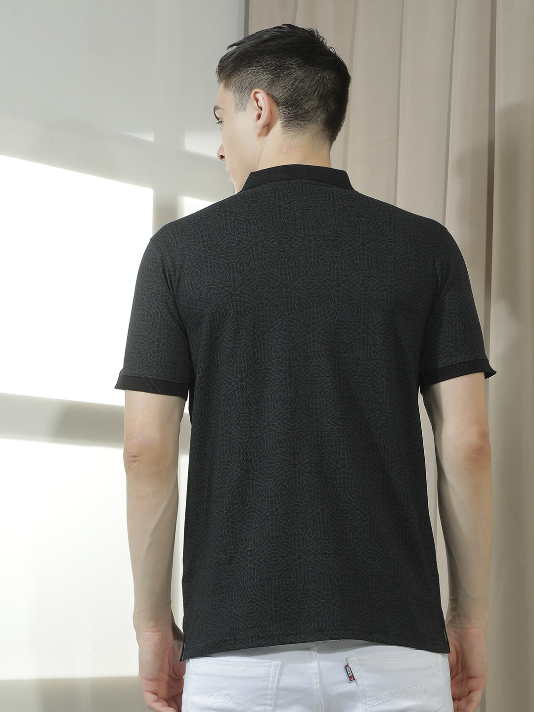 cobb black solid polo neck t-shirt
