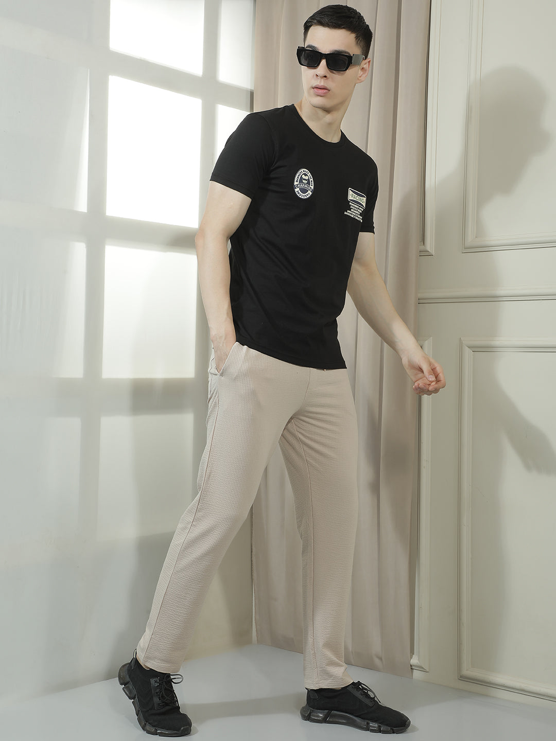 COBB BLACK PRINTED ROUND NECK T-SHIRT