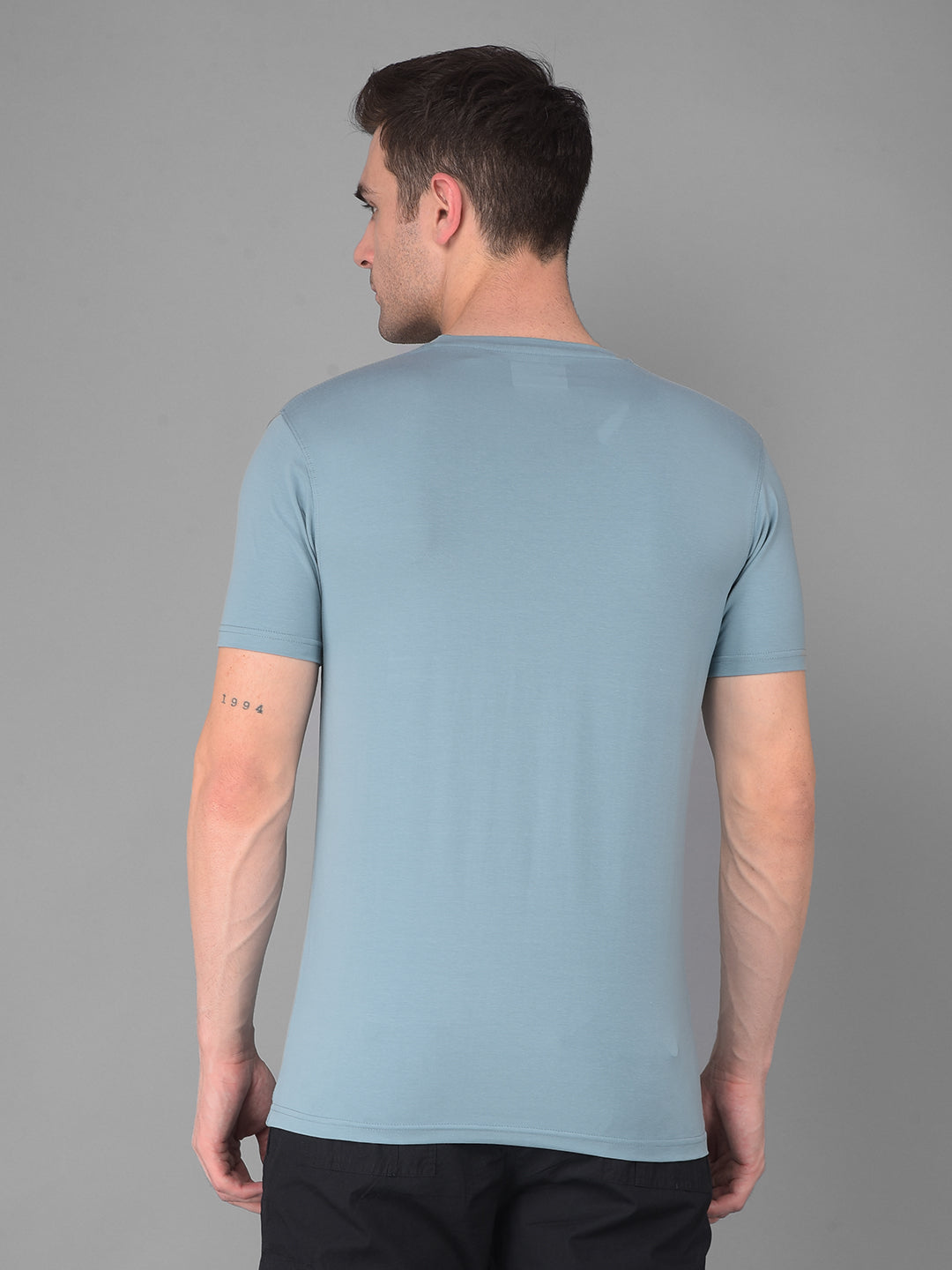 cobb solid medium pastel blue round neck t-shirt