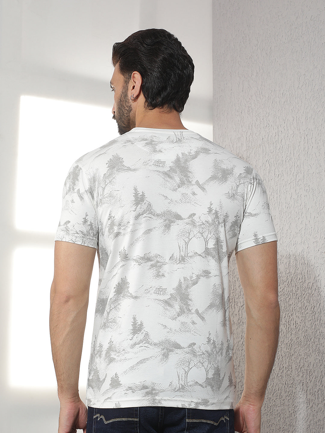 cobb white printed round neck t-shirt