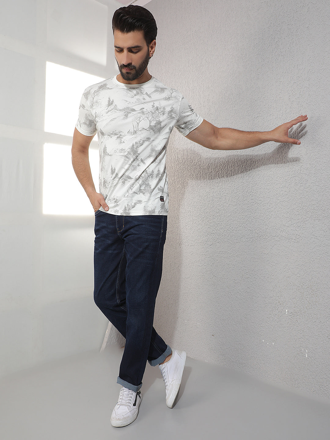 COBB WHITE PRINTED ROUND NECK T-SHIRT