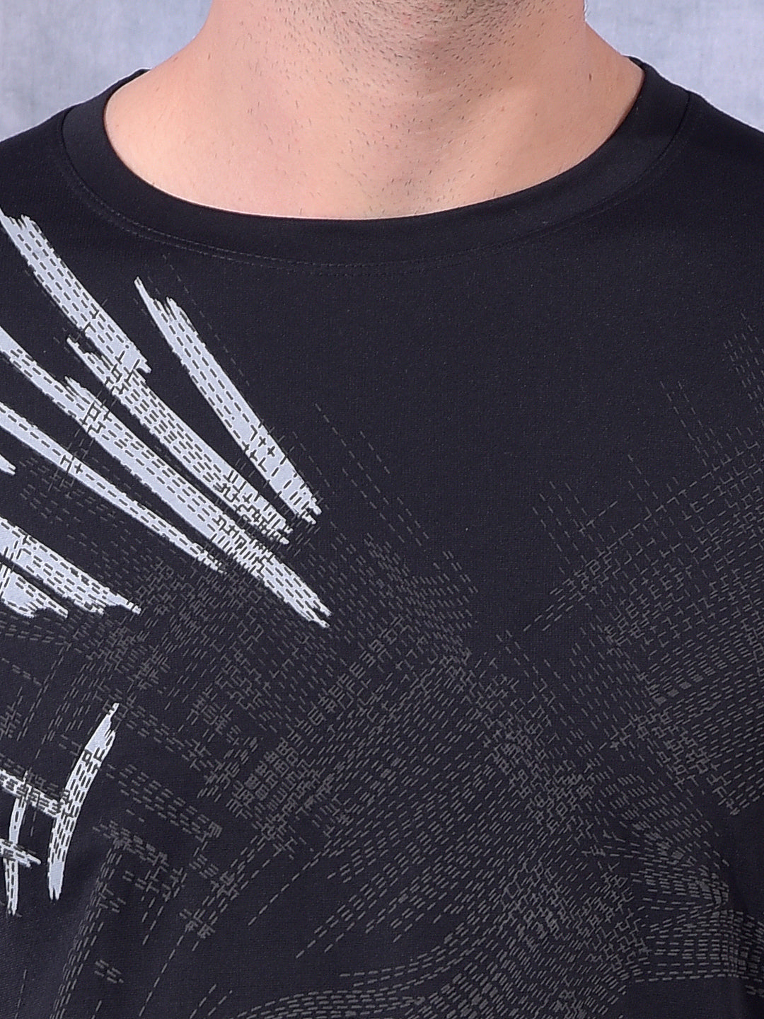 COBB BLACK PRINTED ROUND NECK T-SHIRT