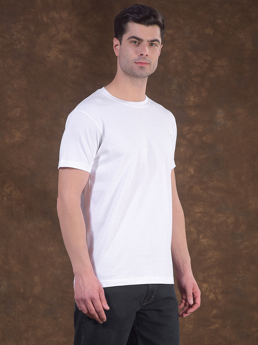 cobb white self-design round neck t-shirt