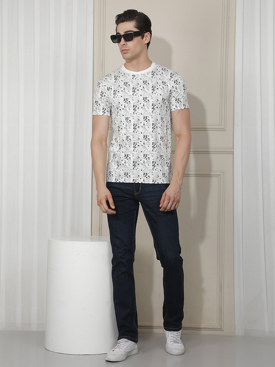 WHITE PRINTED ROUND TEES