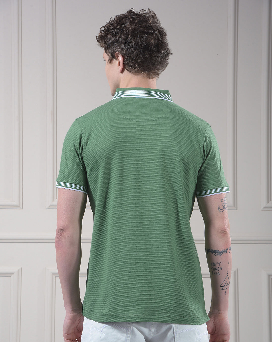 cobb green solid polo neck t-shirt