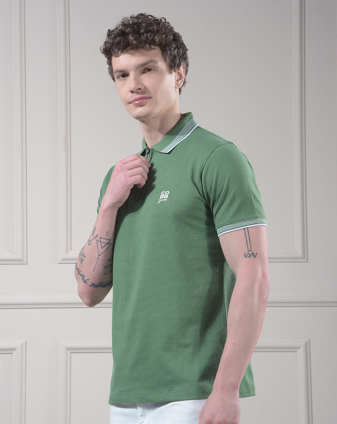 cobb green solid polo neck t-shirt
