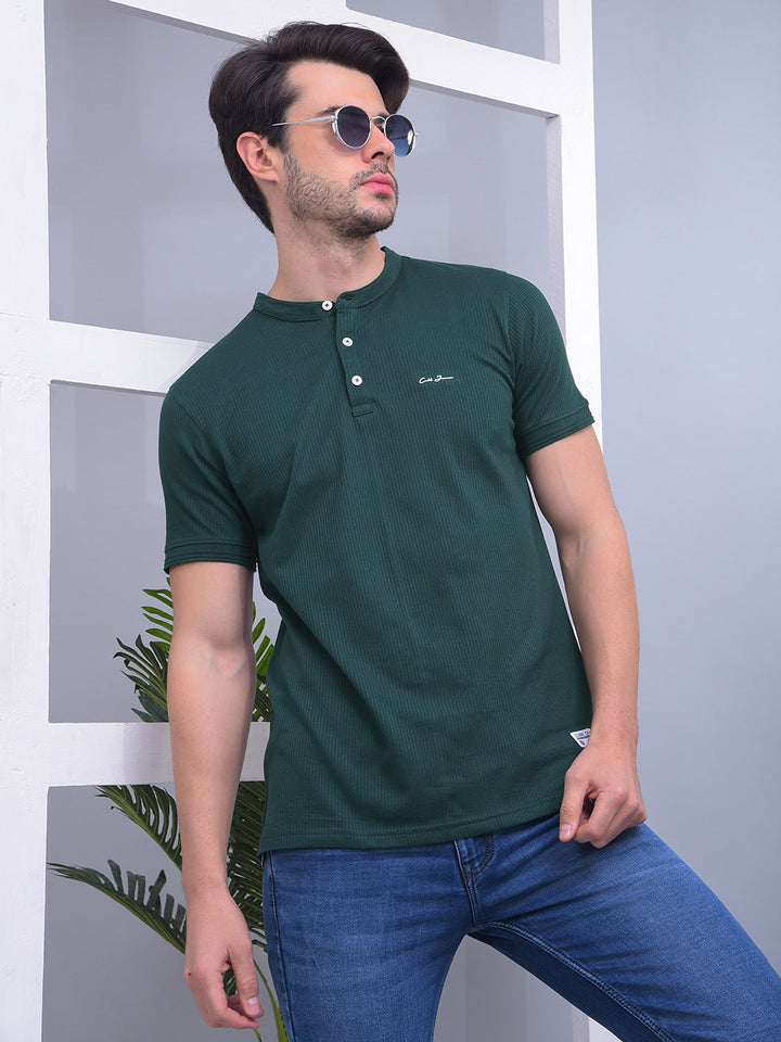 cobb solid bottle green round neck t-shirt