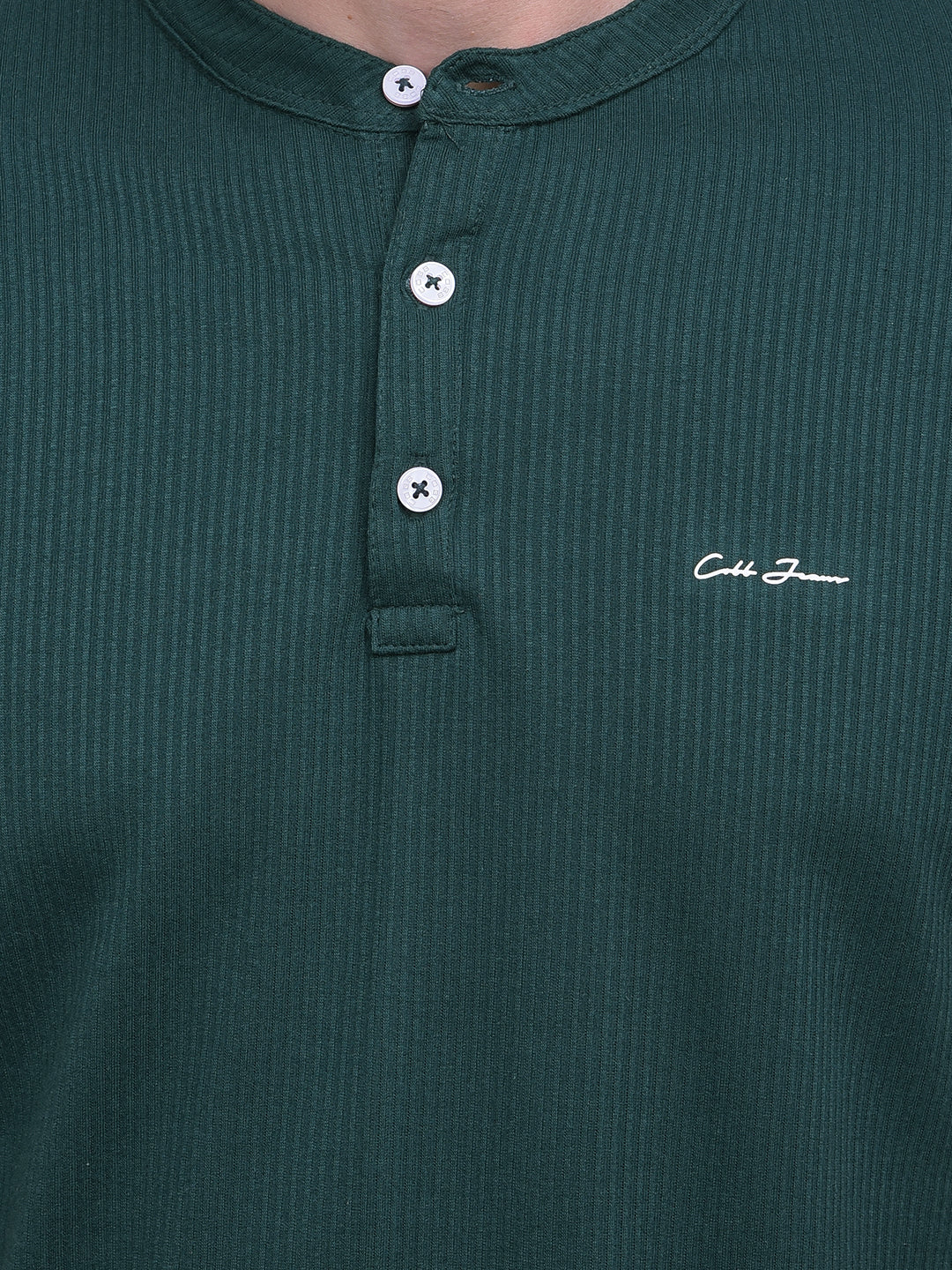 cobb solid bottle green round neck t-shirt