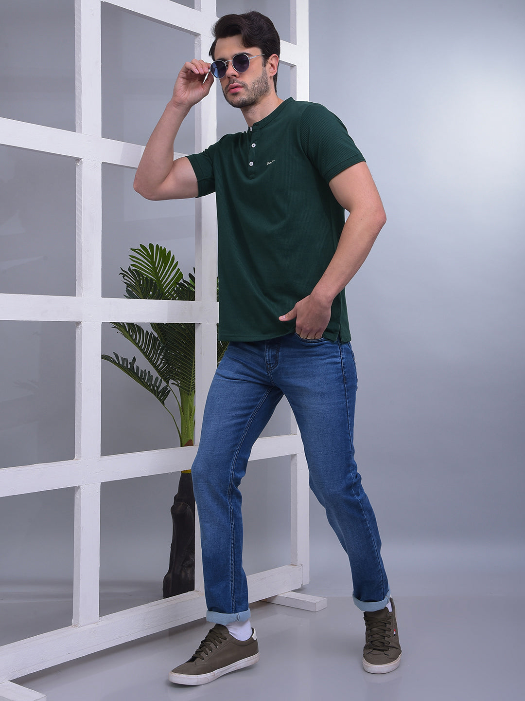 COBB SOLID BOTTLE GREEN ROUND NECK T-SHIRT