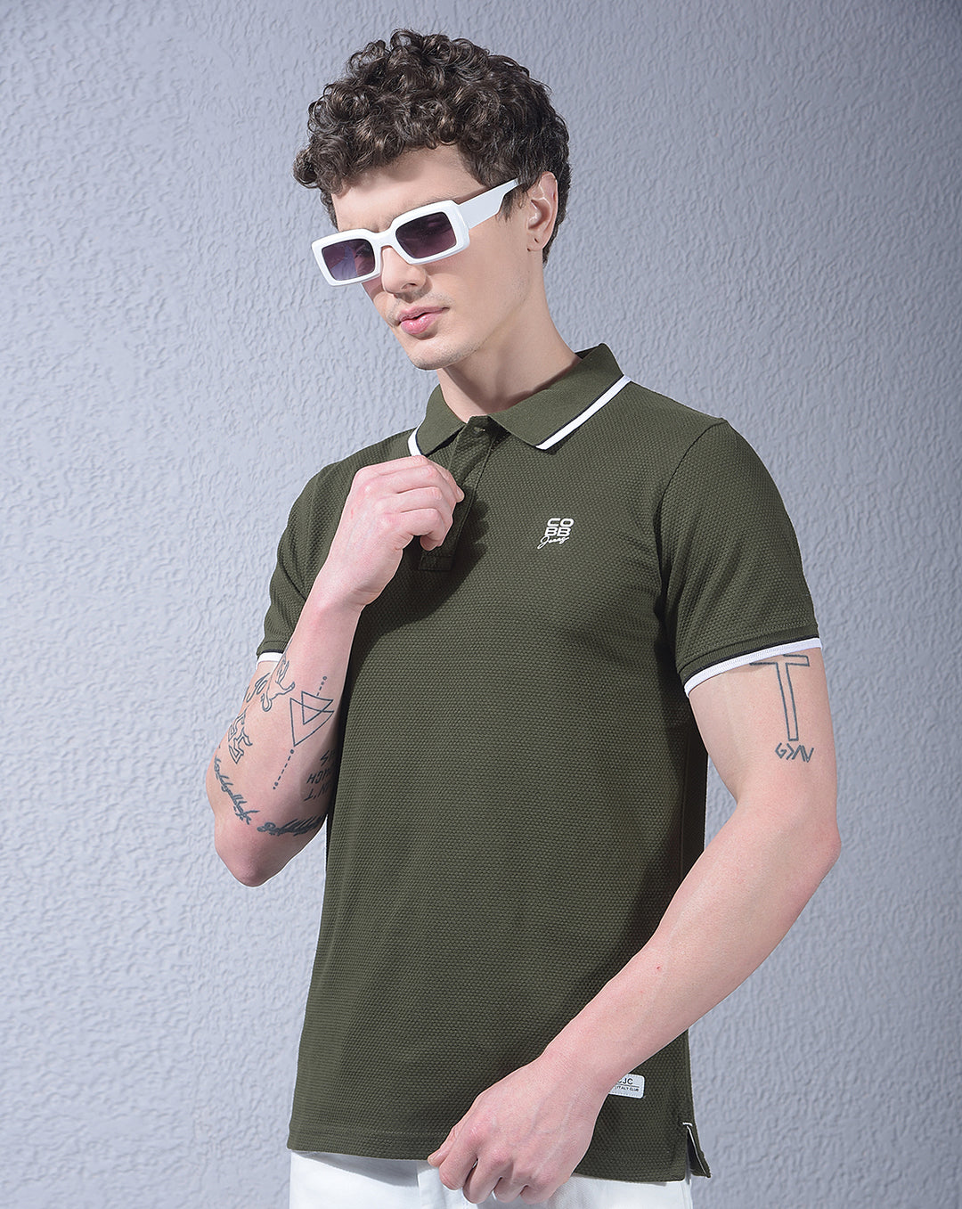 cobb olive solid polo neck t-shirt