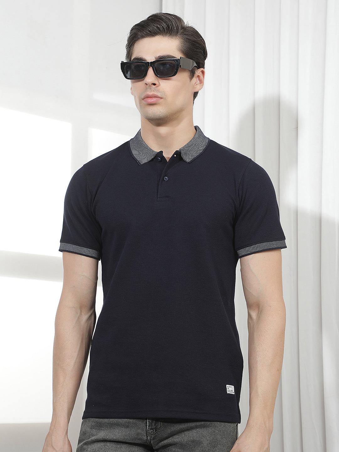 navy blue solid polo t-shirt