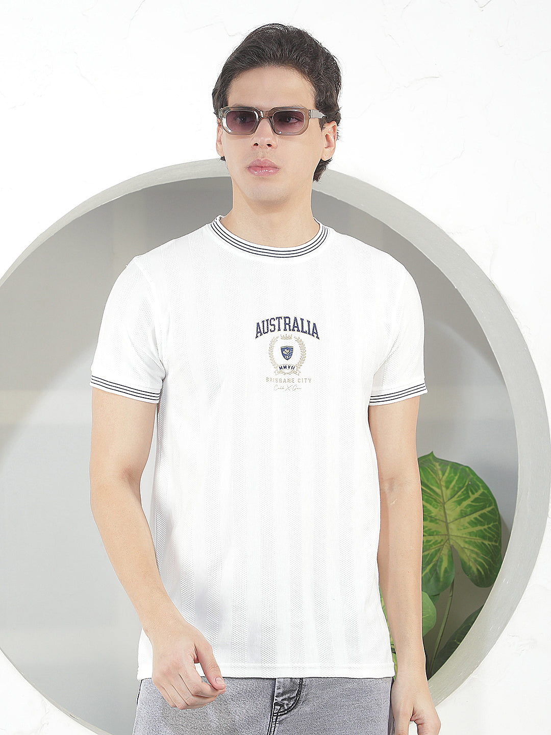 white printed round tees