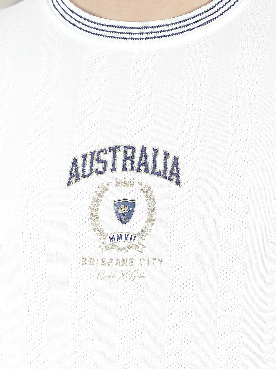 white printed round tees