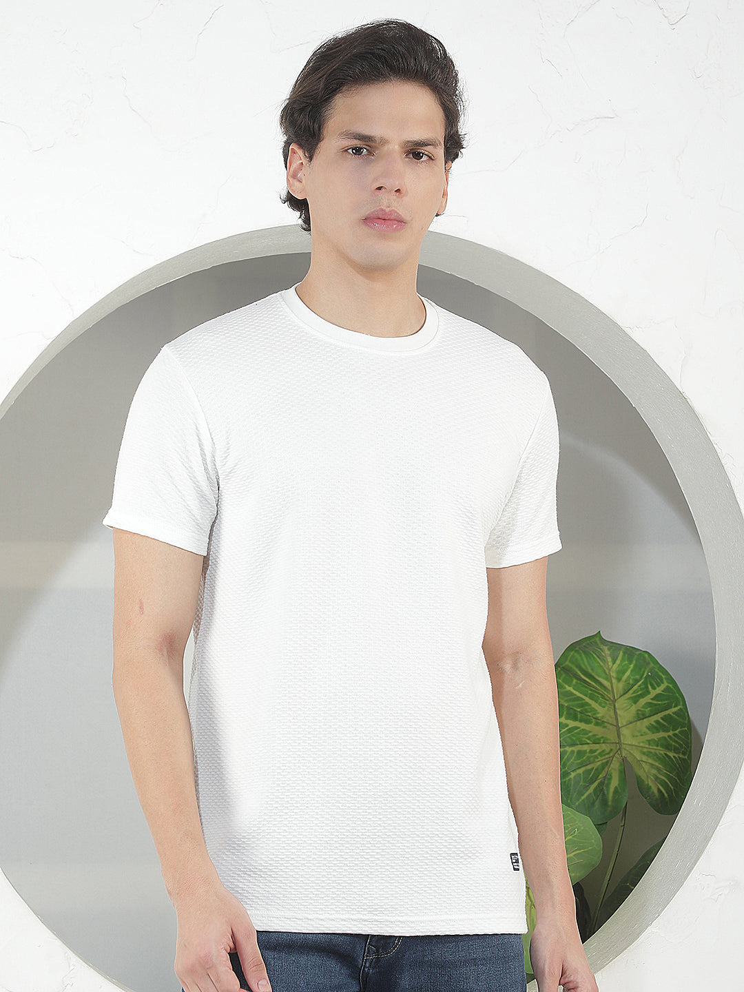 white self-design round tees