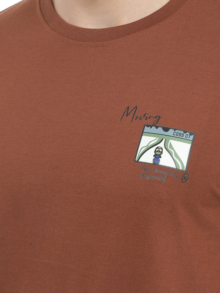 brown printed round tees