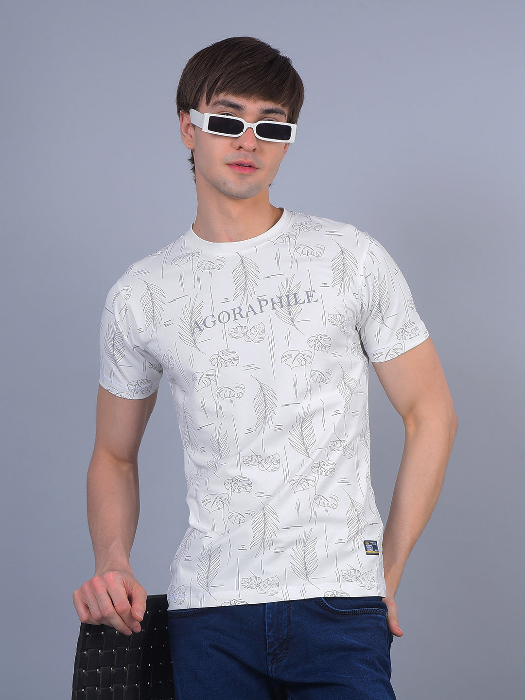cobb white printed round neck t-shirt