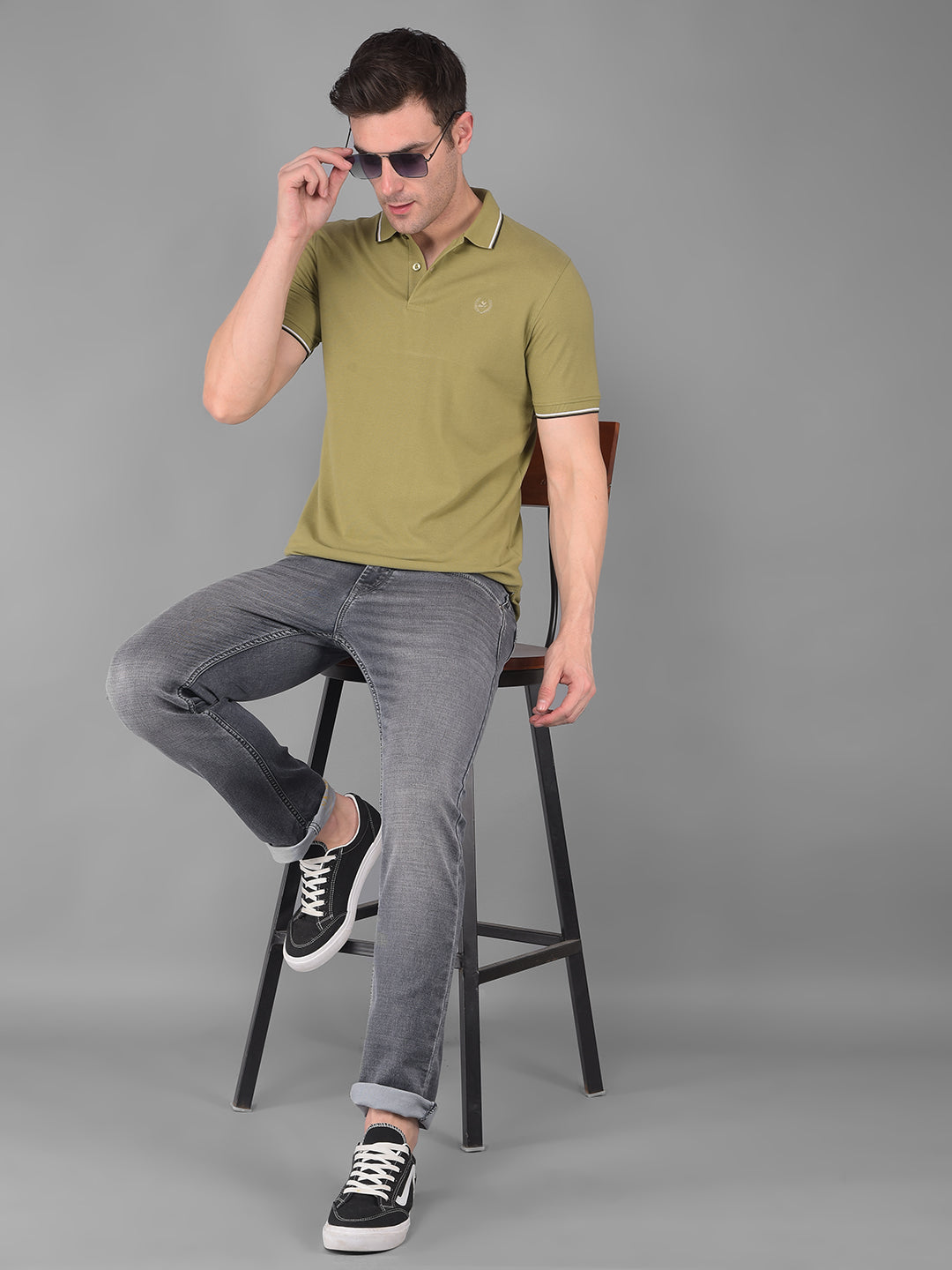 cobb solid olive green polo neck t-shirt