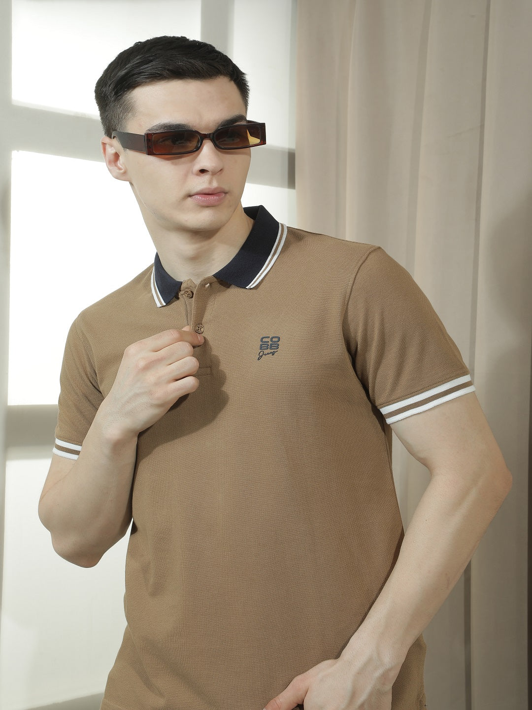cobb brown solid polo neck t-shirt