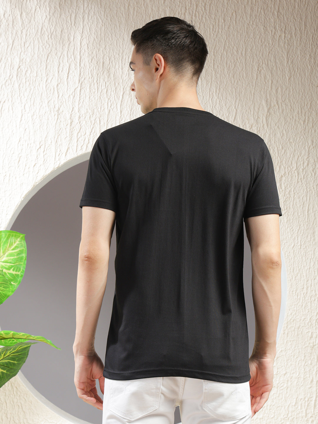 cobb black printed round neck t-shirt