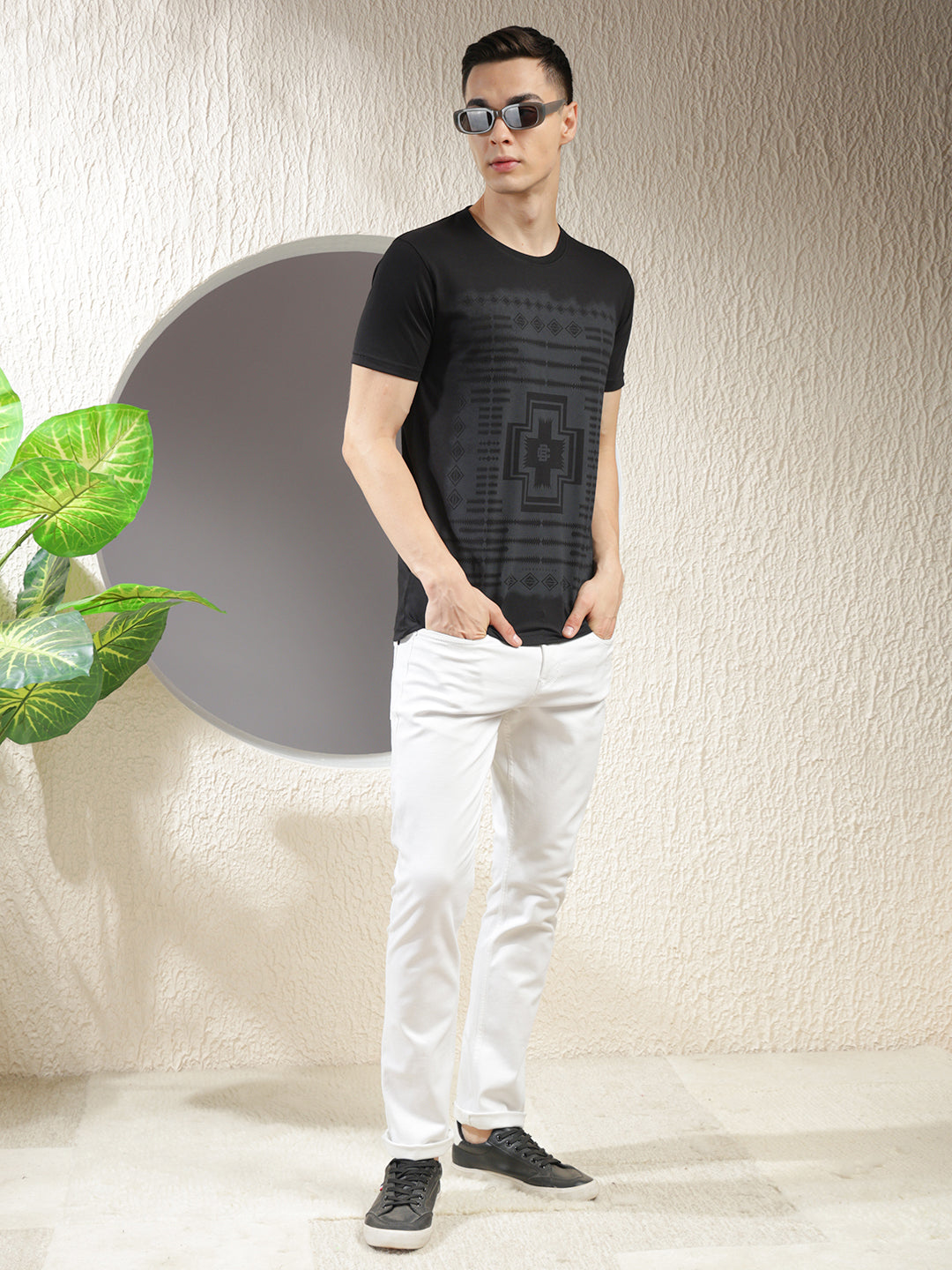 COBB BLACK PRINTED ROUND NECK T-SHIRT