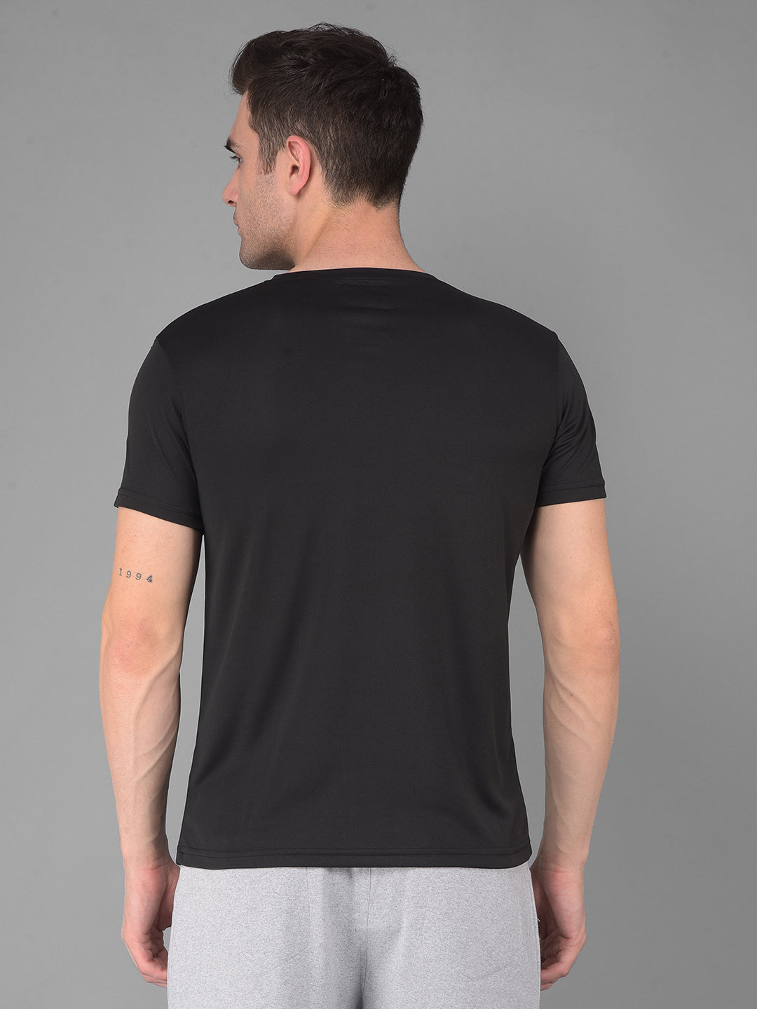 cobb solid black round neck active wear t-shirt