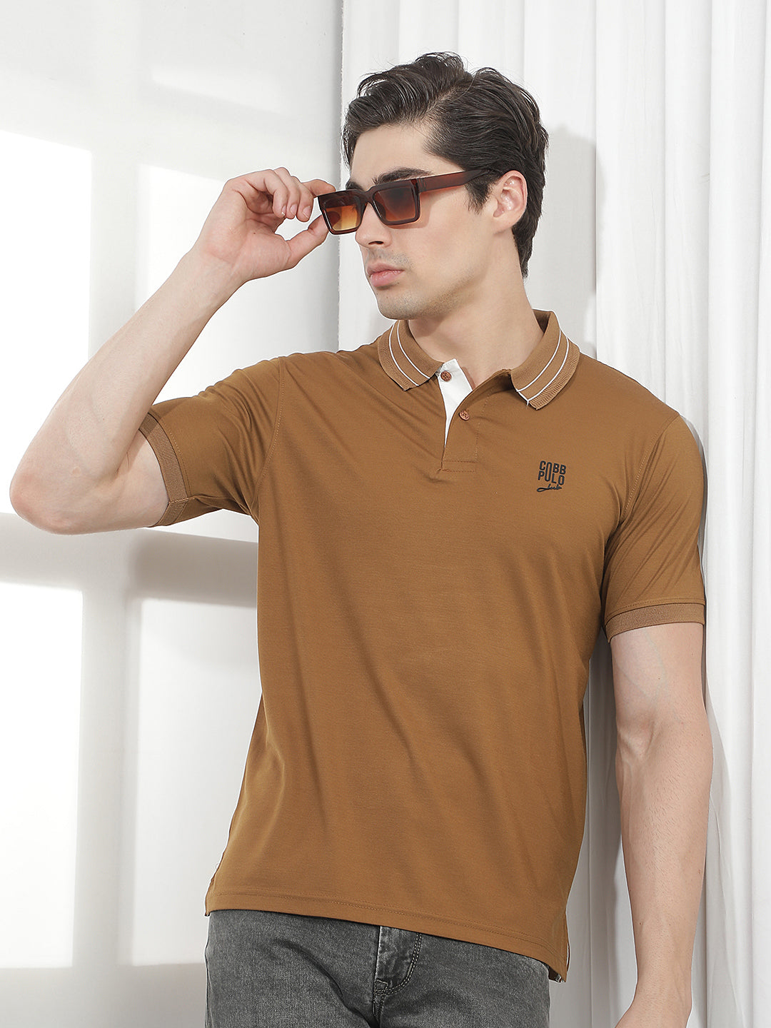 tan solid polo t-shirt