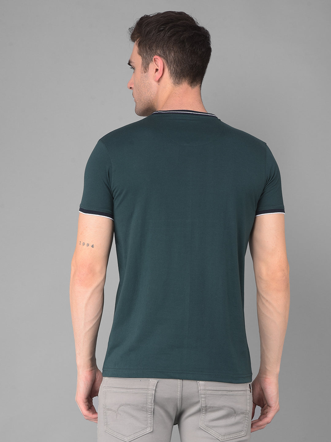 cobb solid sacramento green round neck t-shirt