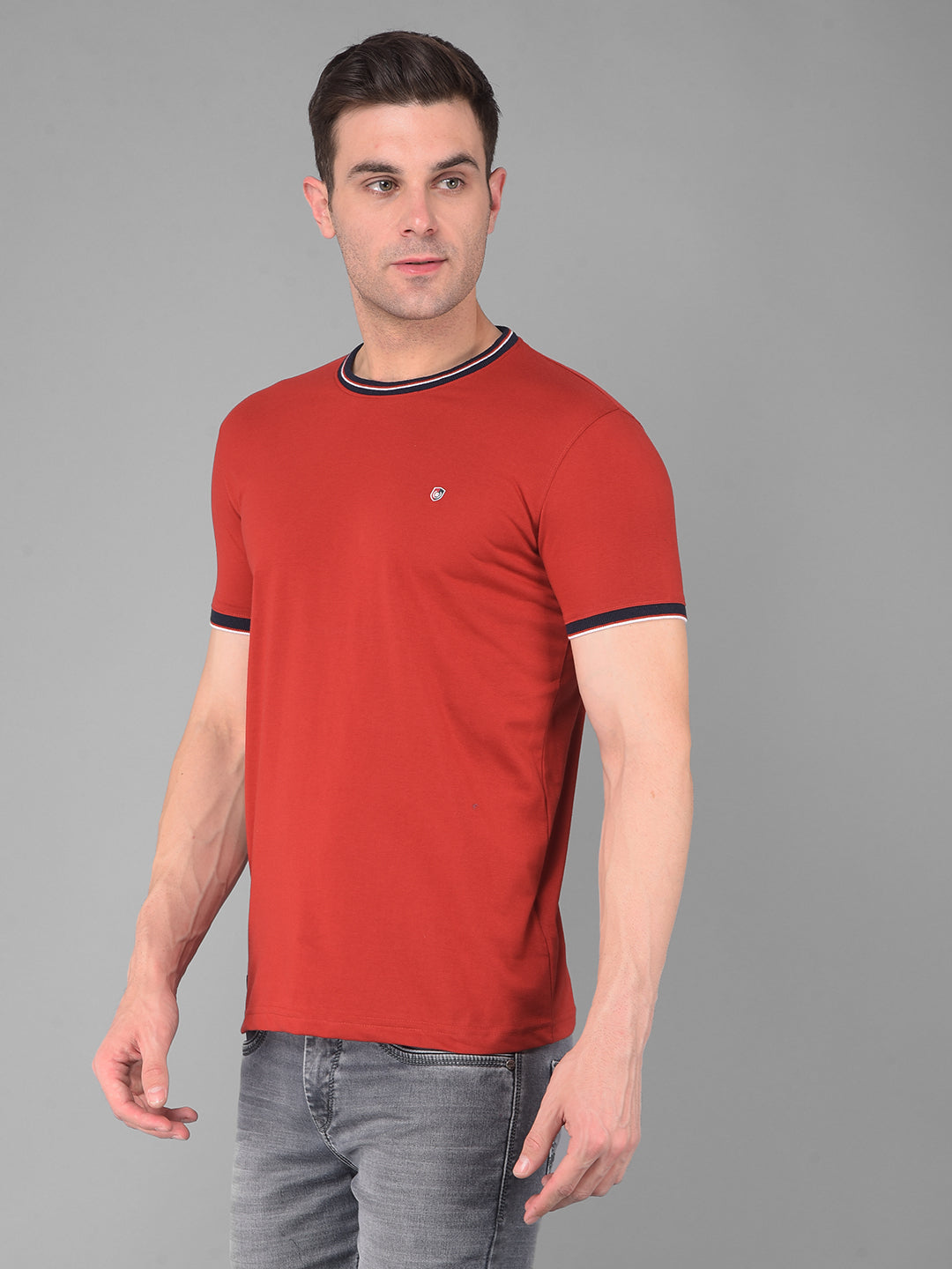 cobb solid rust red round neck t-shirt