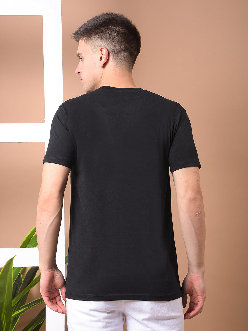 cobb black printed round neck t-shirt