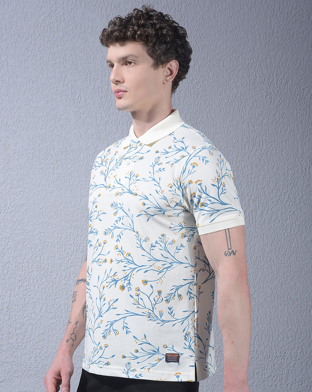 cobb cream printed polo neck t-shirt