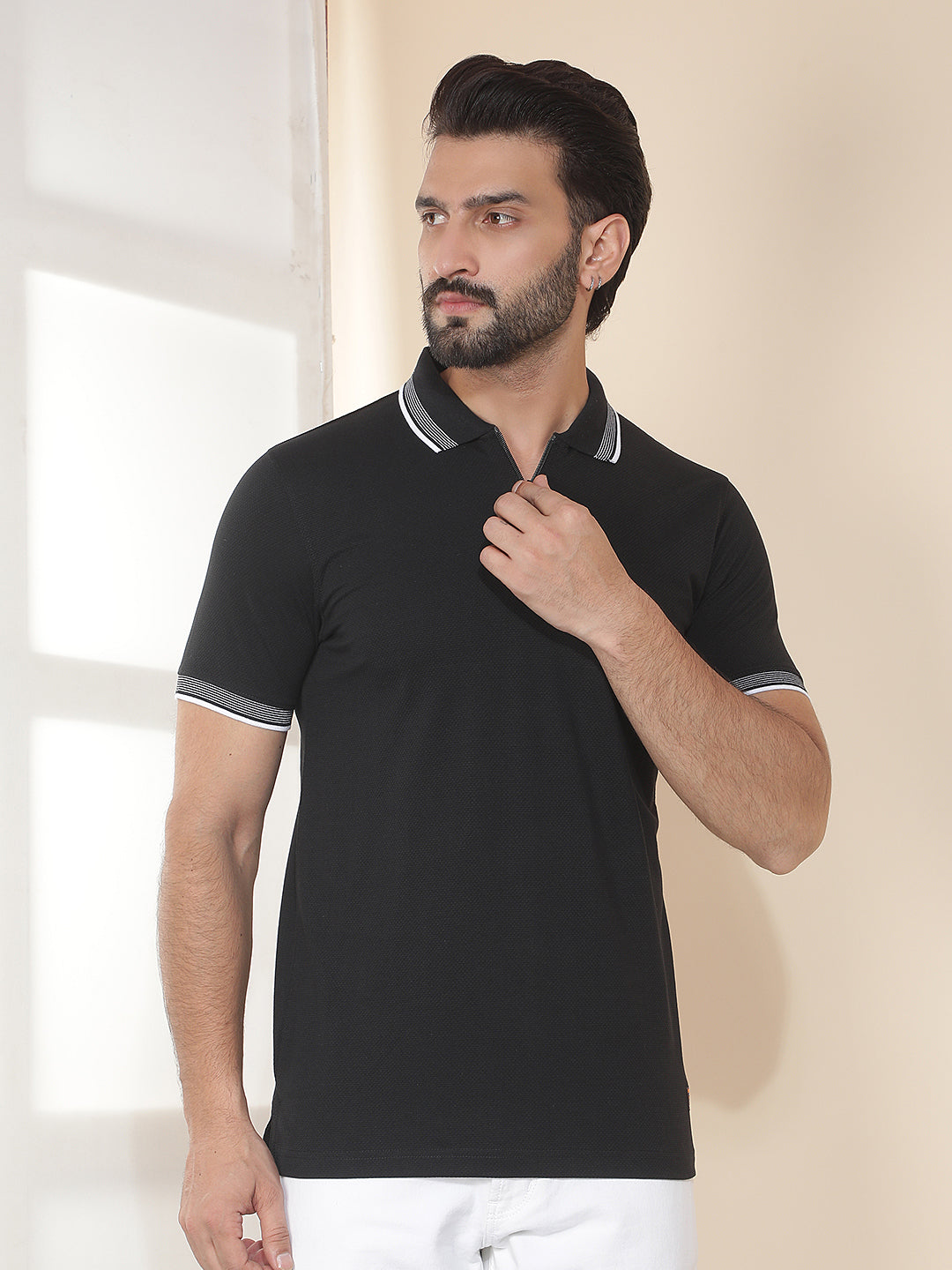 cobb black solid polo neck t-shirt