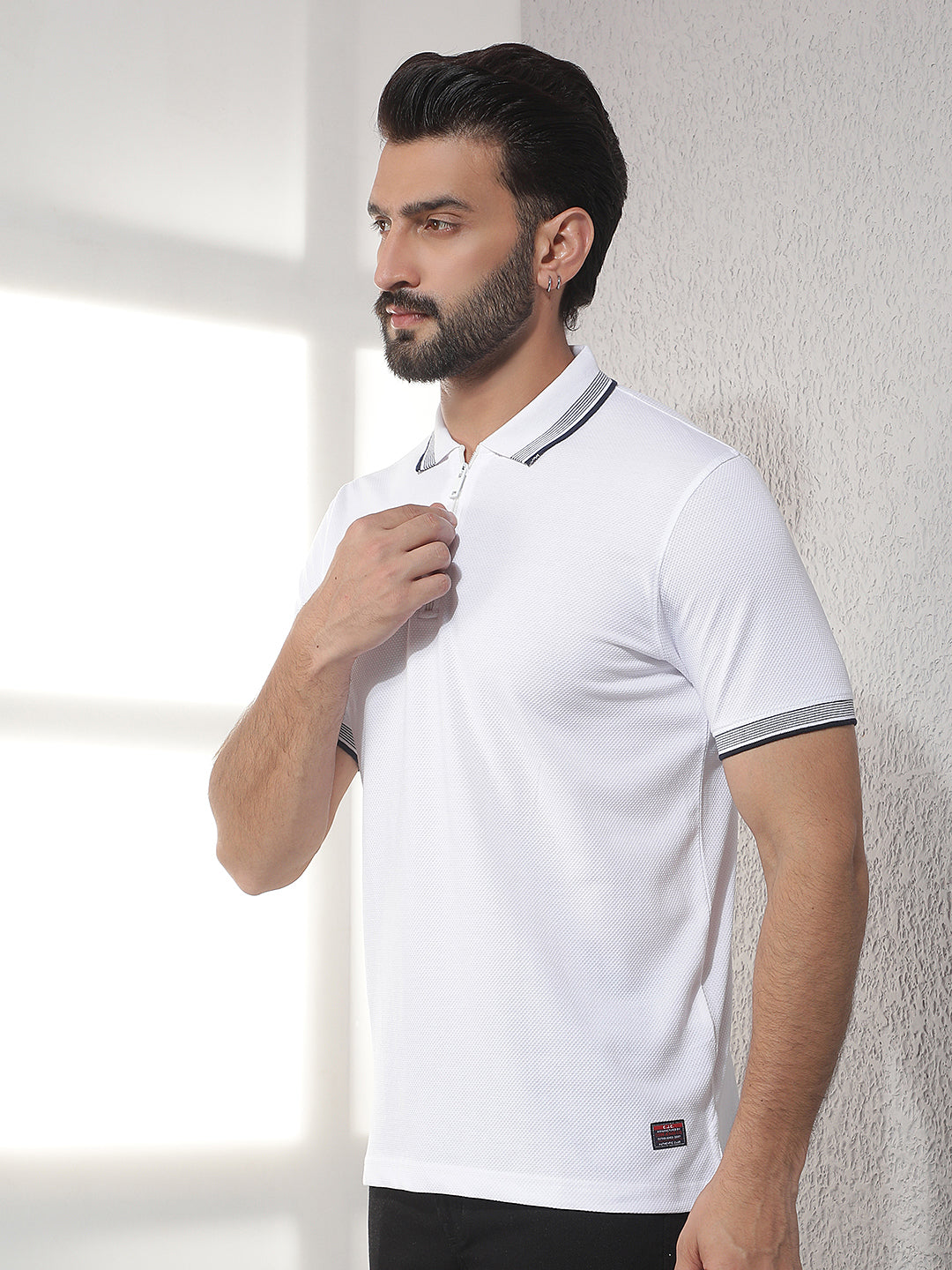 cobb white solid polo neck t-shirt