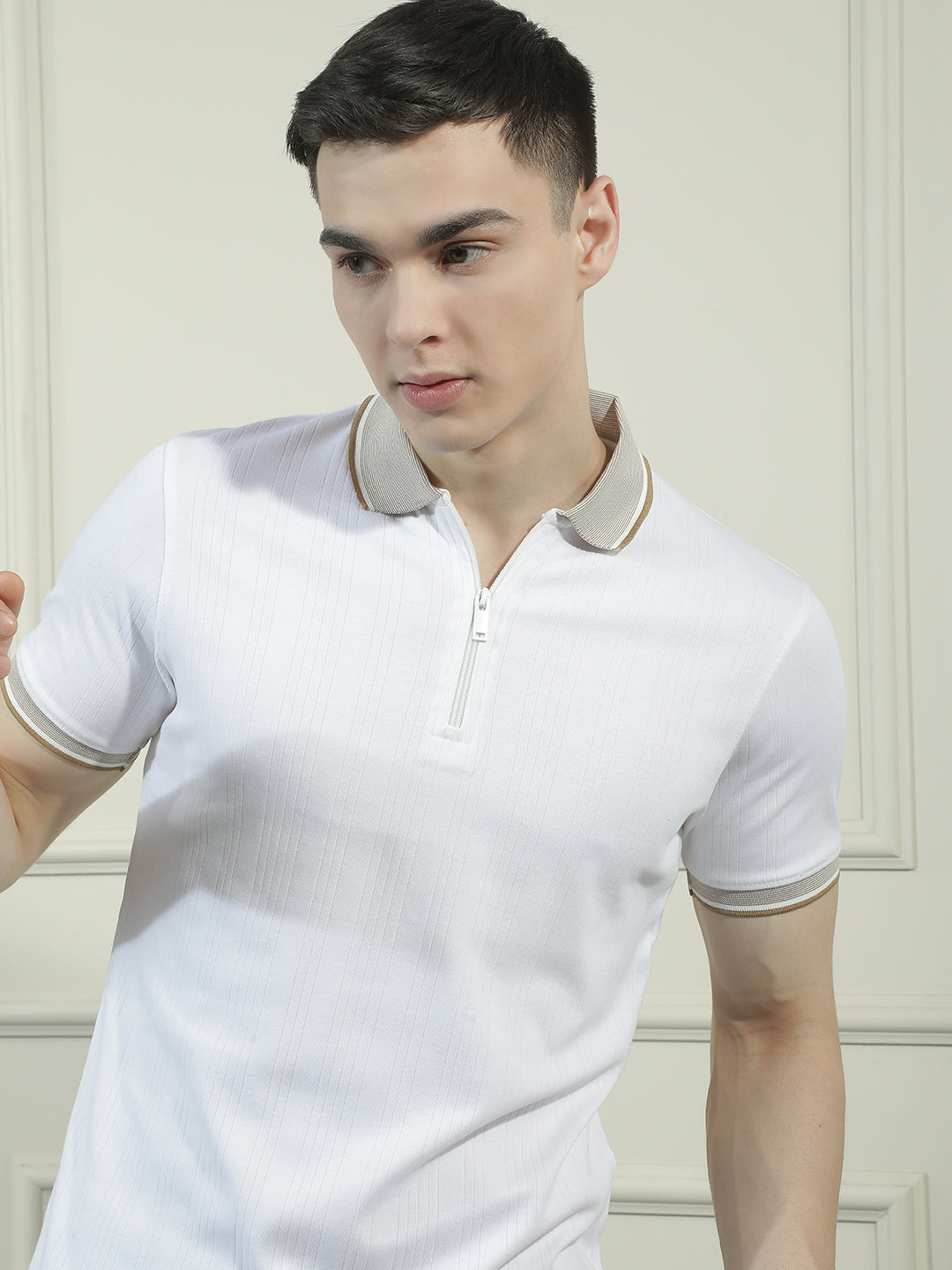 cobb white solid polo neck t-shirt