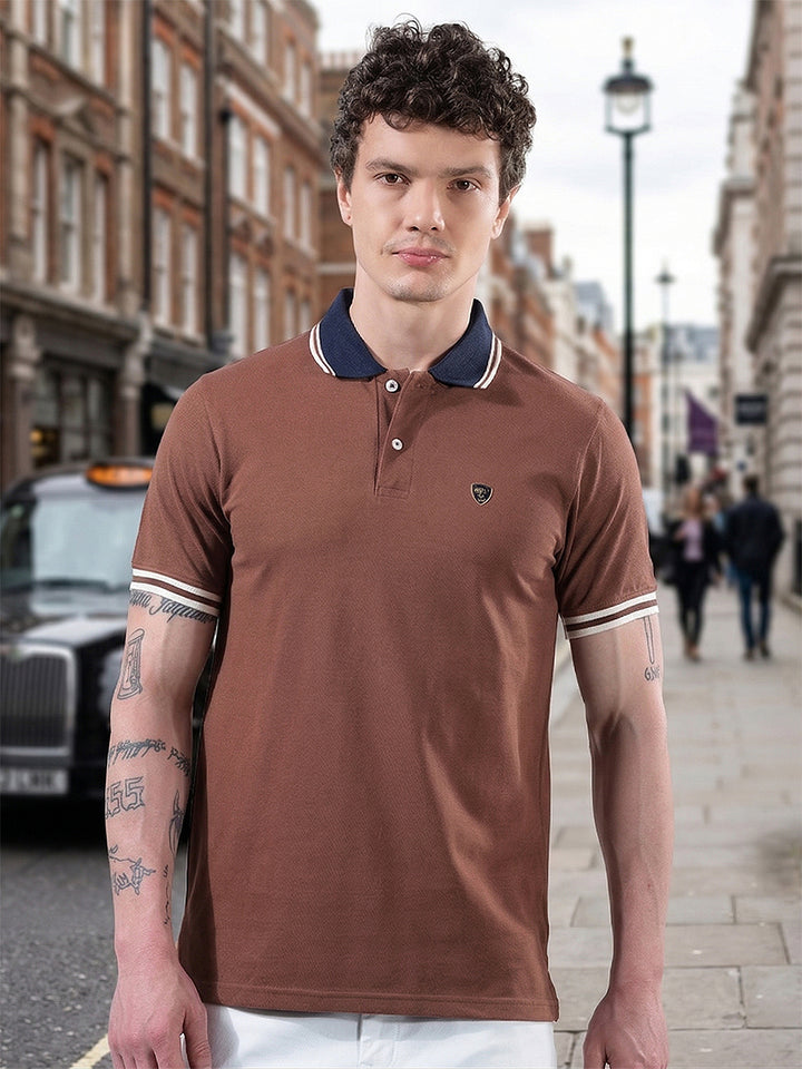 cobb choclate solid polo neck t-shirt