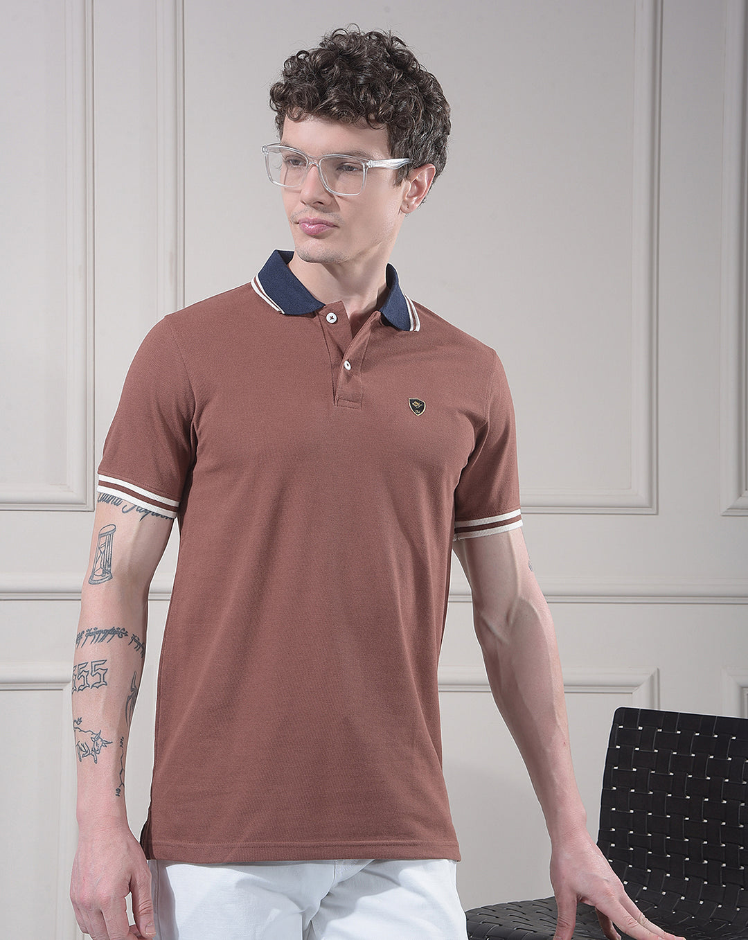 cobb choclate solid polo neck t-shirt