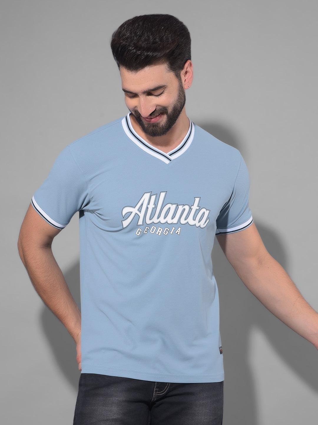 cobb dusty blue printed v-neck t-shirt