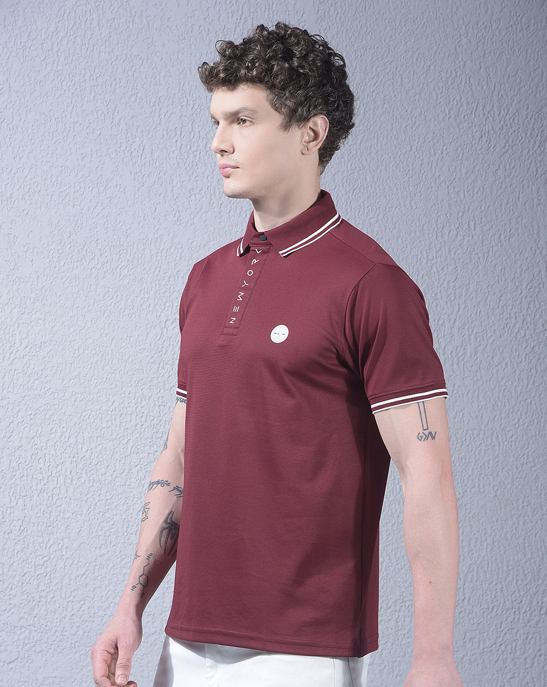 cobb mehroon solid polo neck t-shirt