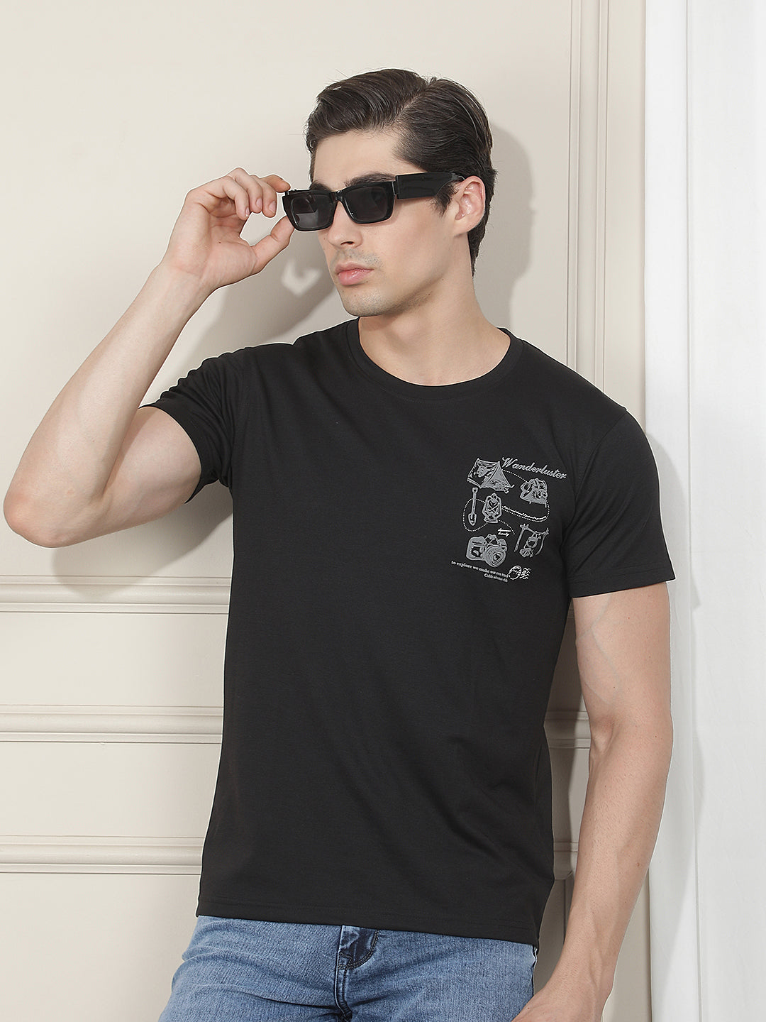 black printed round tees