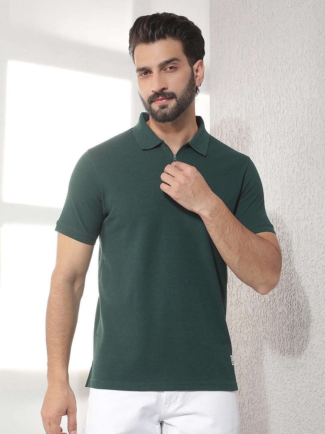 cobb bottle green solid polo neck t-shirt