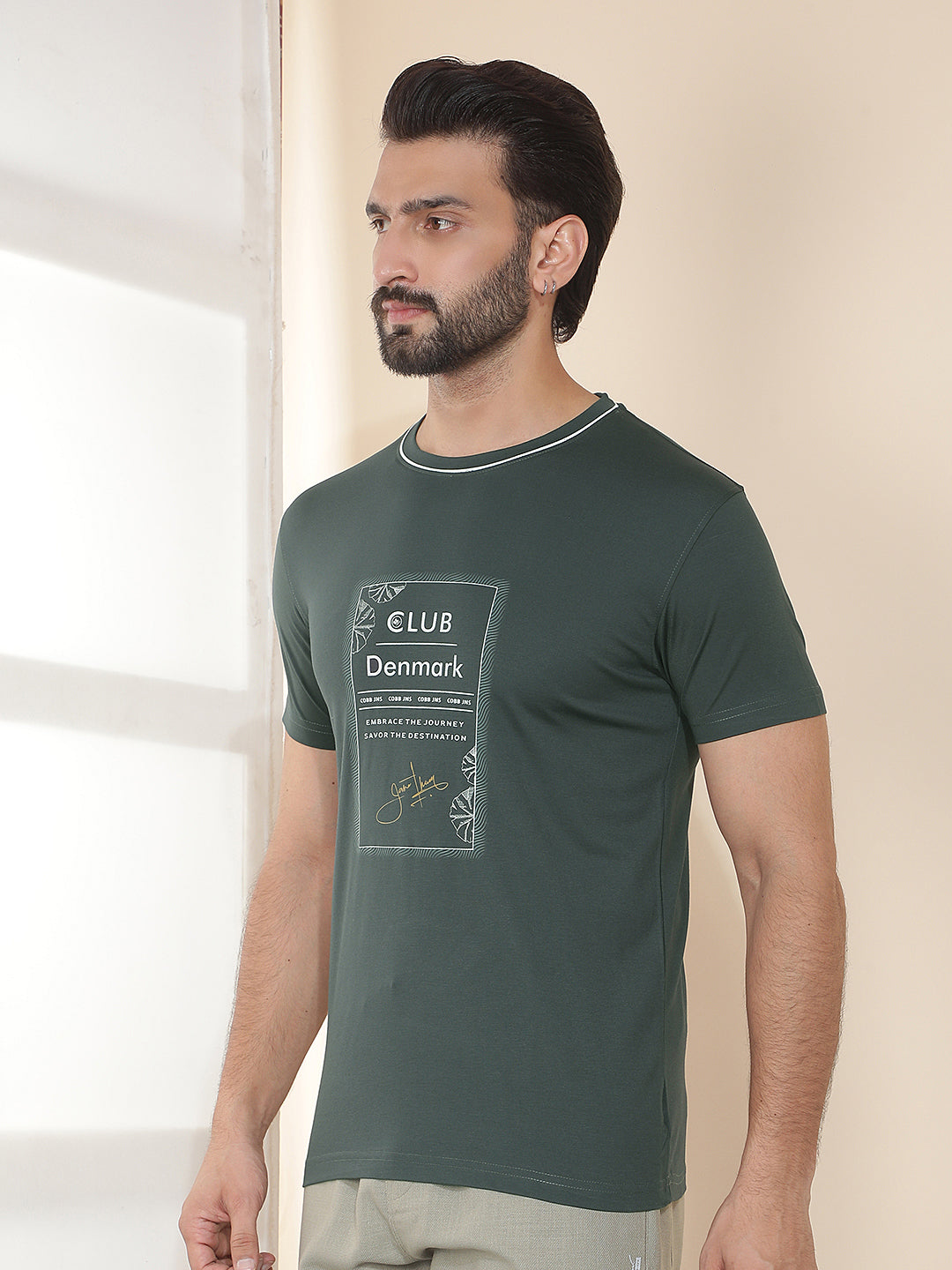 cobb bottle green printed round neck t-shirt