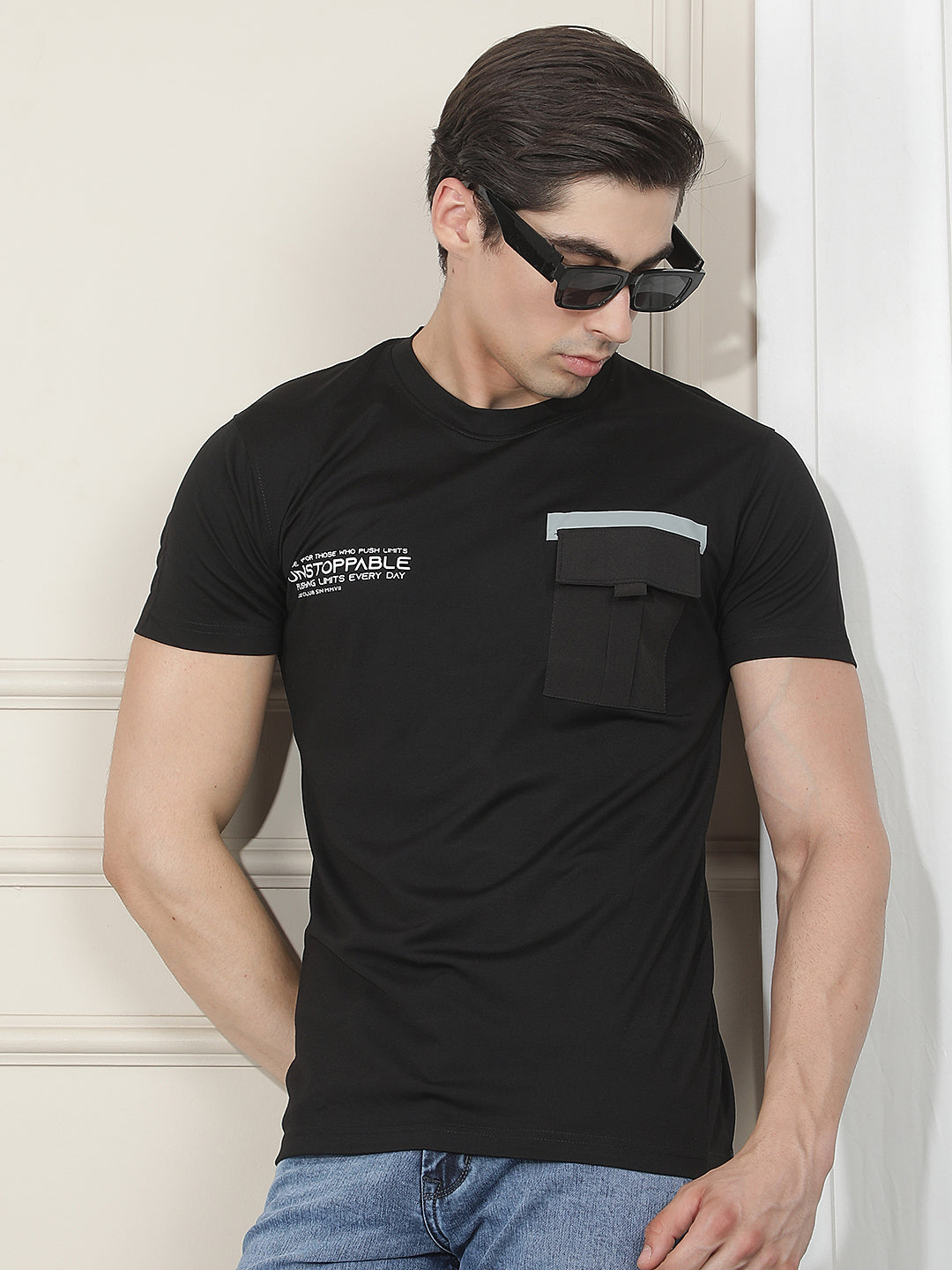 black printed round tees