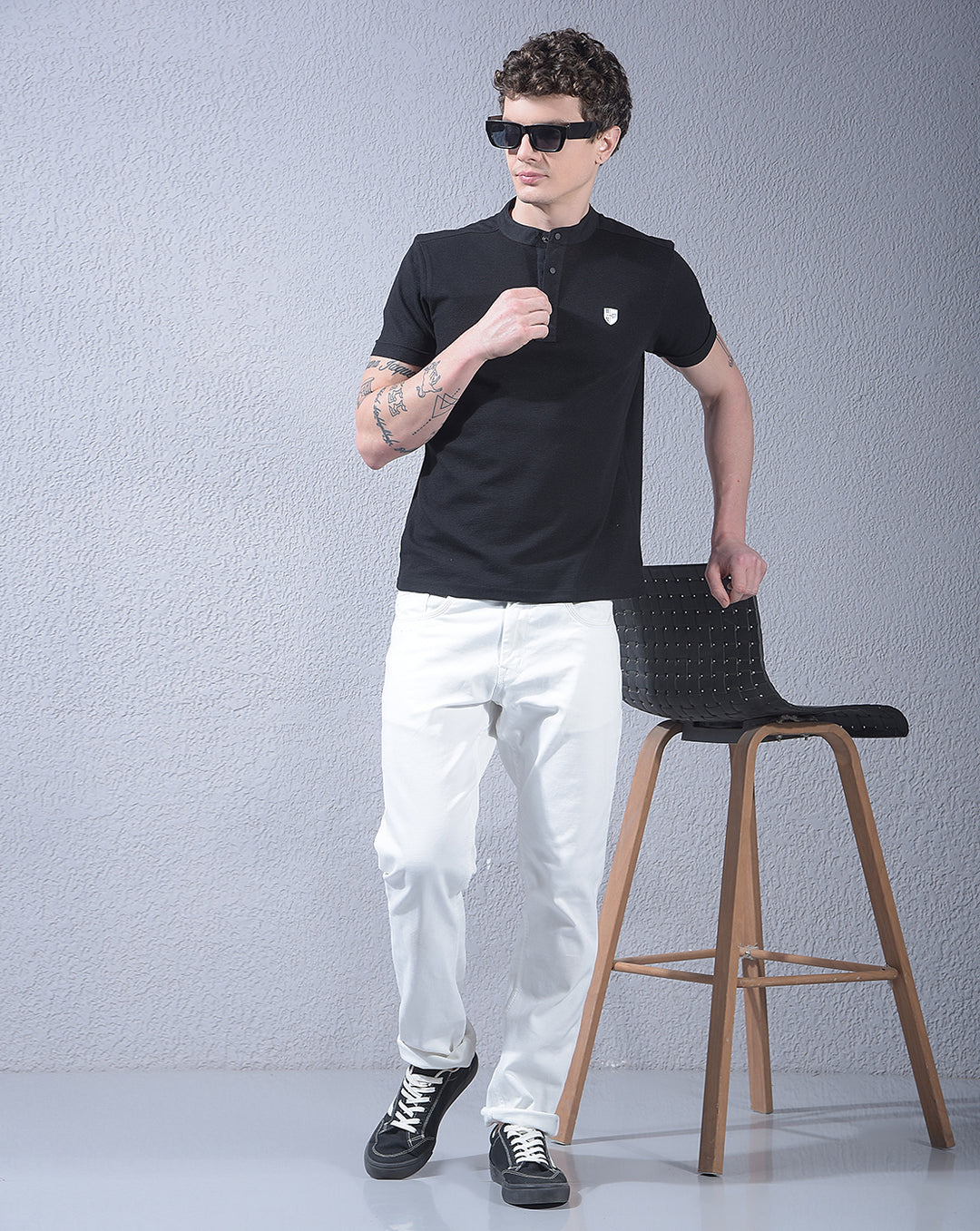 COBB BLACK STRIPED ROUND NECK T-SHIRT