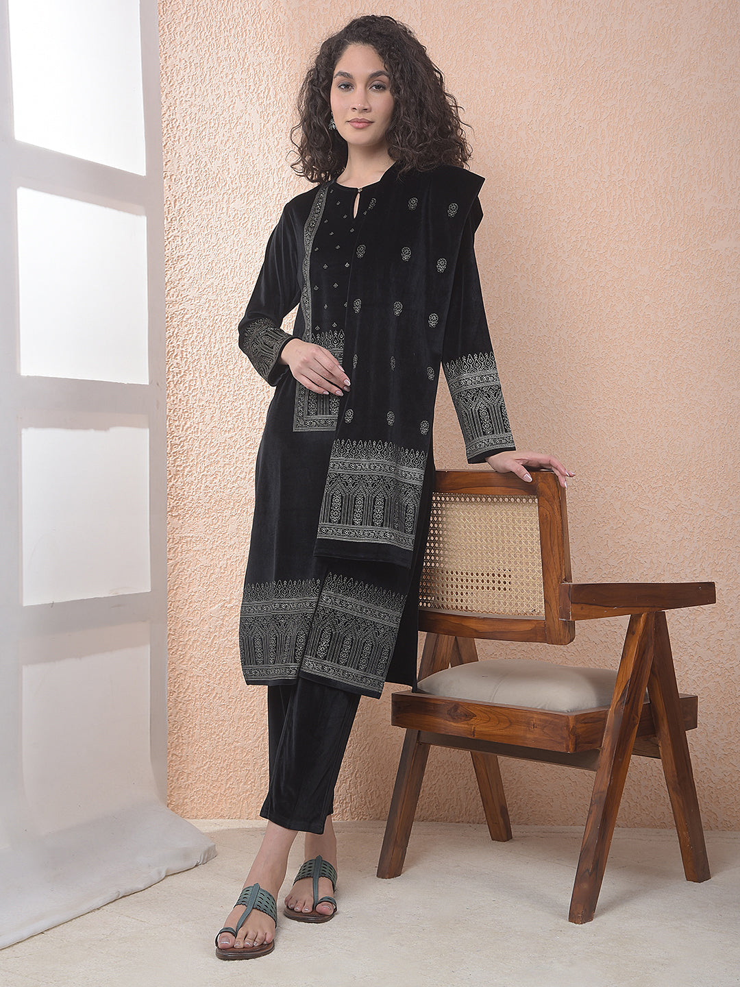 miss forever black printed winter kurti plazo with stole