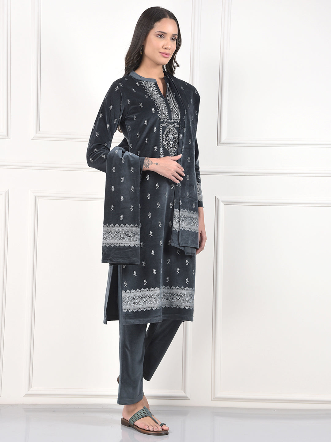 MISS FOREVER DARK GREY PRINTED WINTER KURTI PLAZO WITH STOLE